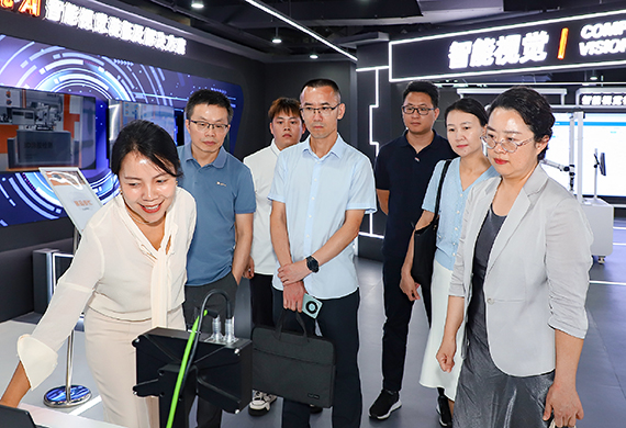 产教融合如何深化？重庆工职大走进中科摇橹船找答案
